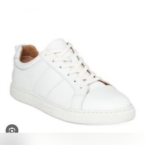 Size 11.5 Steve Madden. Classic White Leather Men’s Sneaker Retail 219$